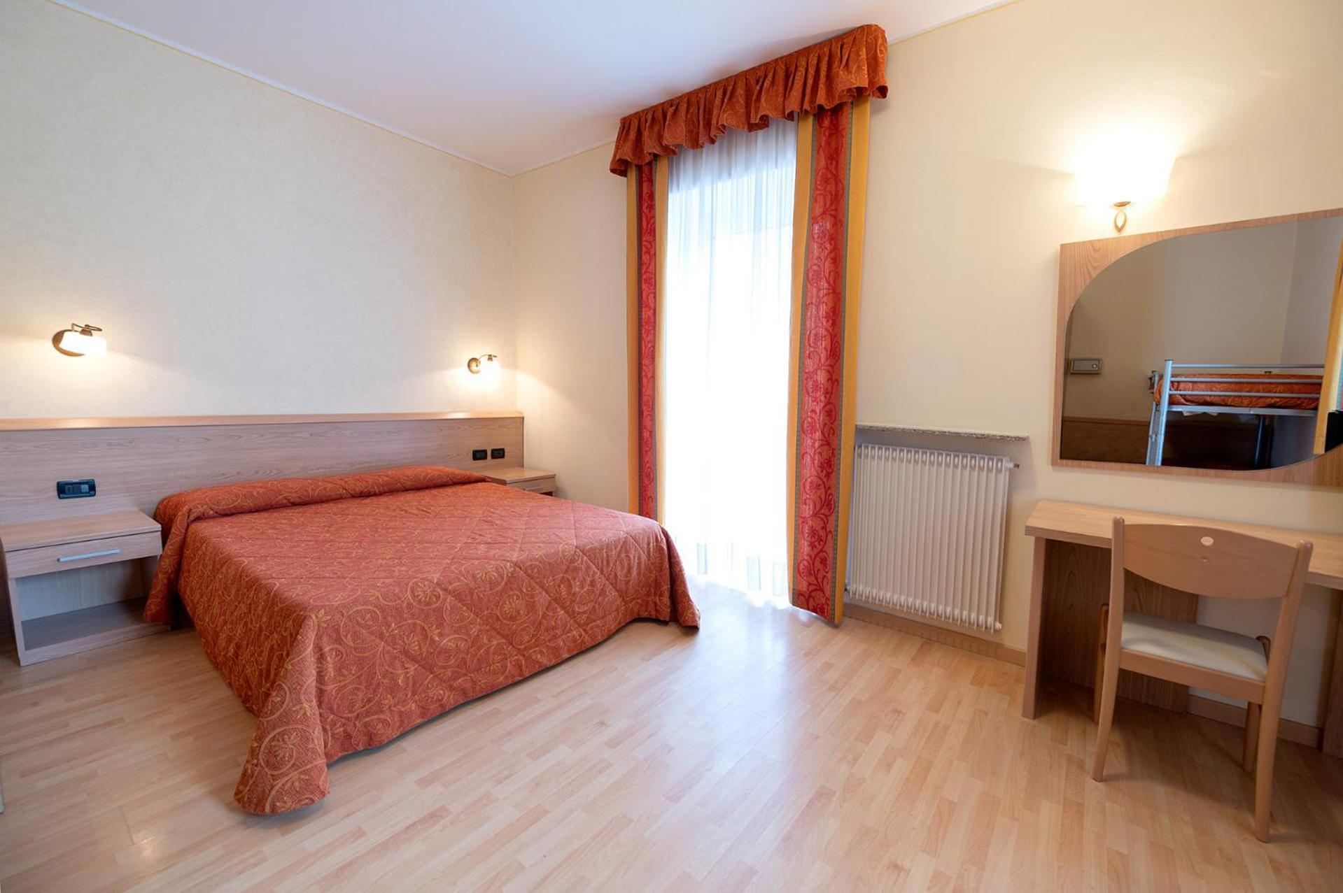 Hotel Posta Comano Terme Dış mekan fotoğraf