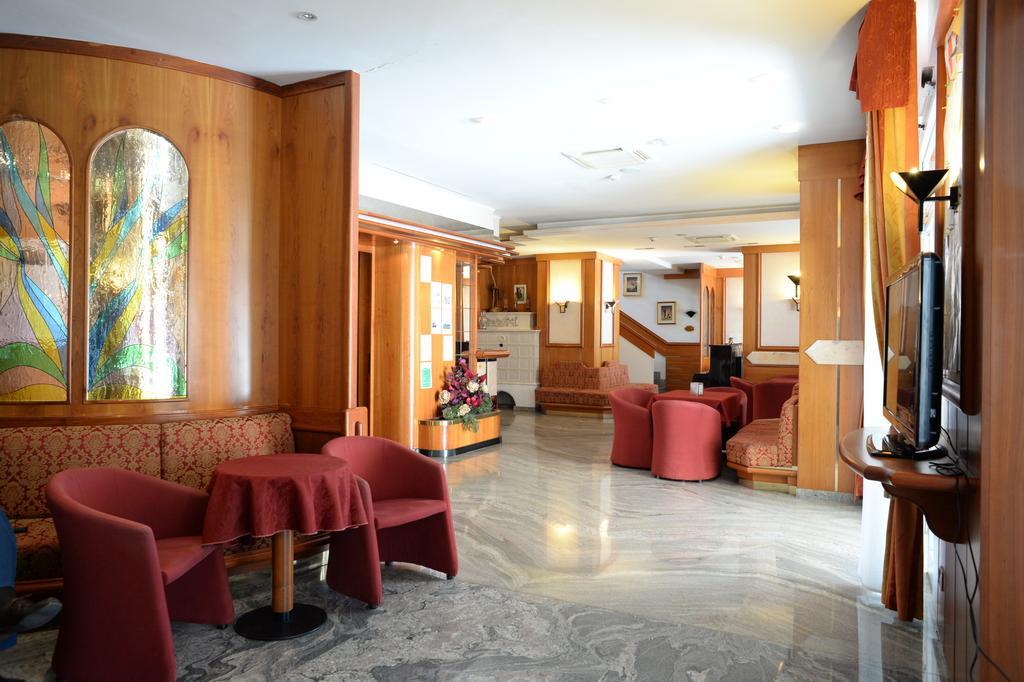 Hotel Posta Comano Terme Dış mekan fotoğraf