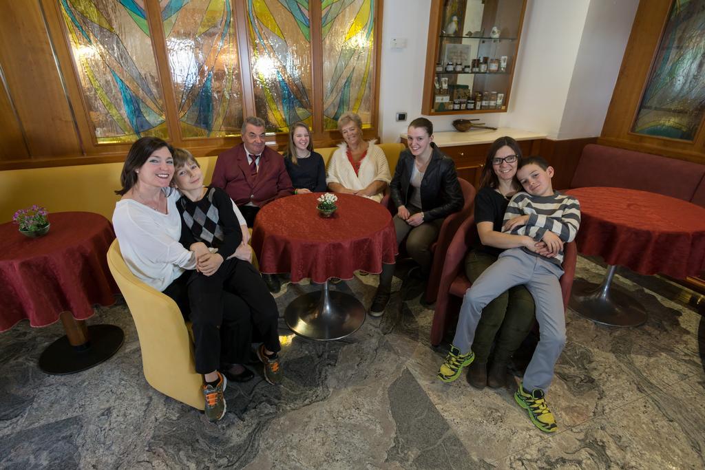 Hotel Posta Comano Terme Dış mekan fotoğraf